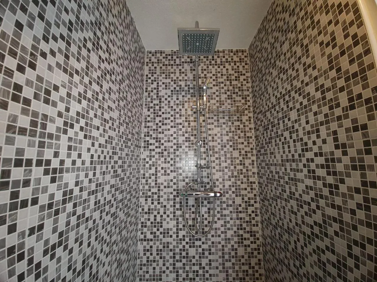 Eden Apartment Kornić 0*,